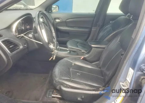 2011 Chrysler 200 Limited z USA, uszkodzony, nr VIN 1C3BC2FGXBN533693